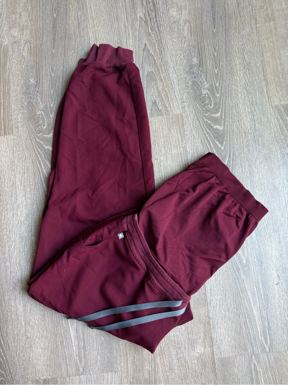 Figs Maternity Joggers Burgundy